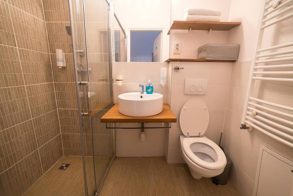 Ultra Central Bohemian Apartment 2 Kolozsvár Kültér fotó