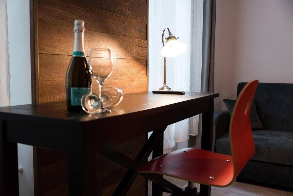 Ultra Central Bohemian Apartment 2 Kolozsvár Kültér fotó